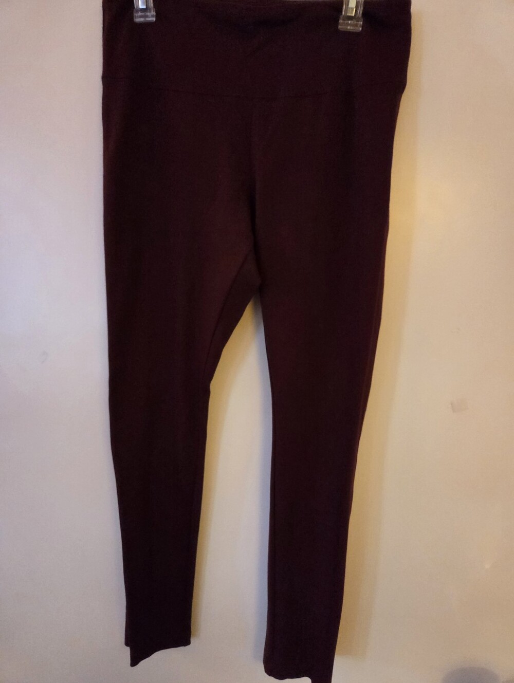 White House Black Market Women's Stretch Leggings in Deep Burgundy